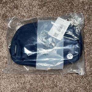 Lululemon Everywhere Belt Bag